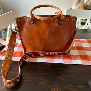 Patricia Nash tote w/ long strap